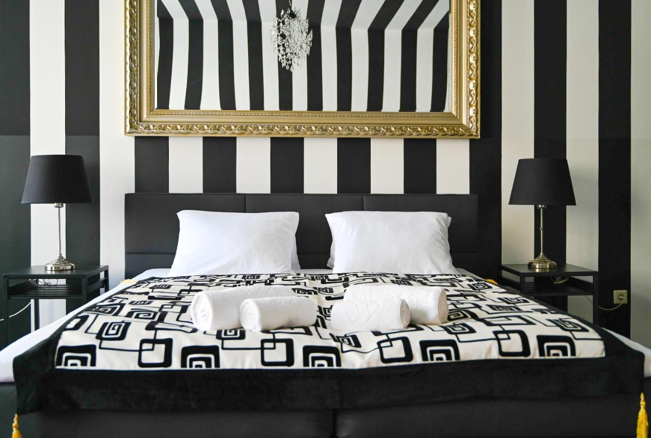 Highlight St Charles Church Appartement *